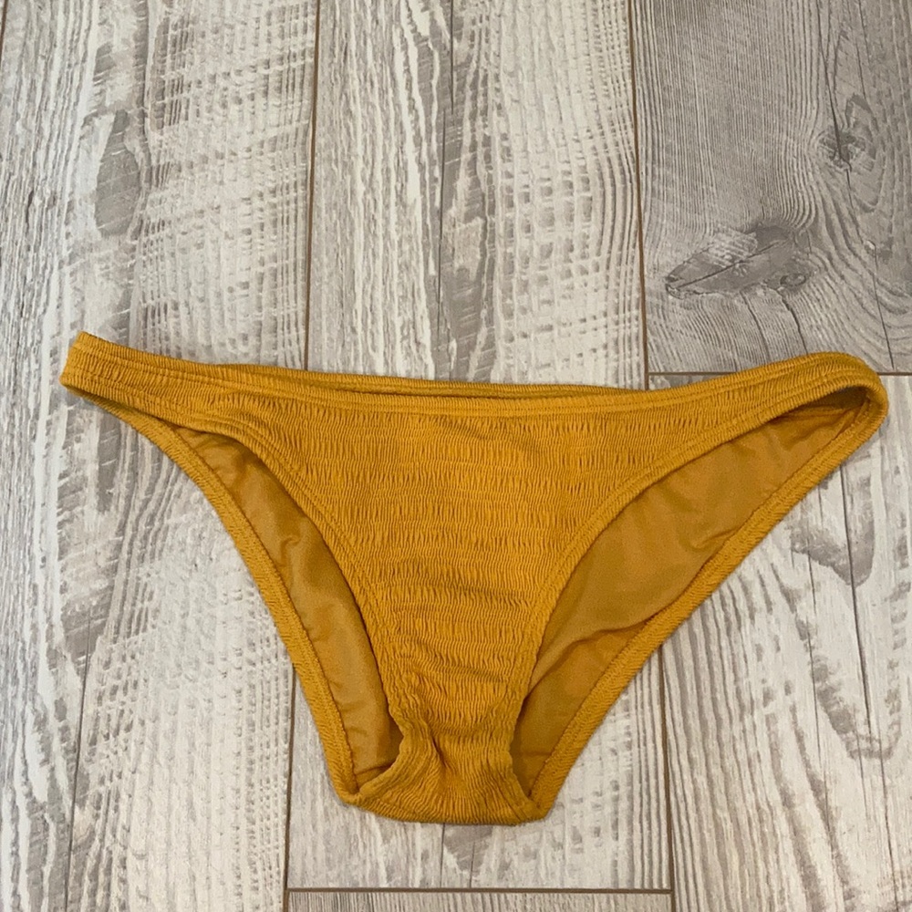 Billabong SunRise Tropic bottom size medium brand new with tags